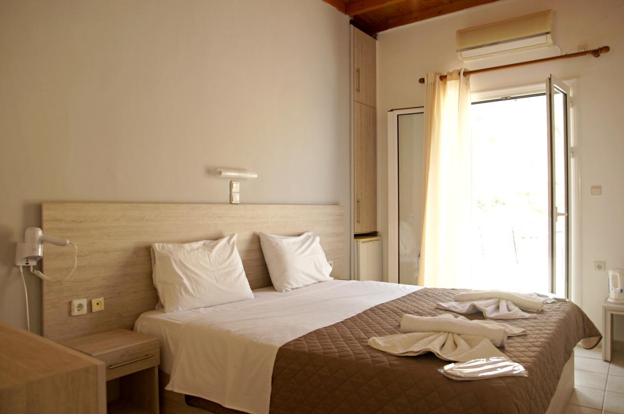 Αnna Hotel Loutrón Luaran gambar