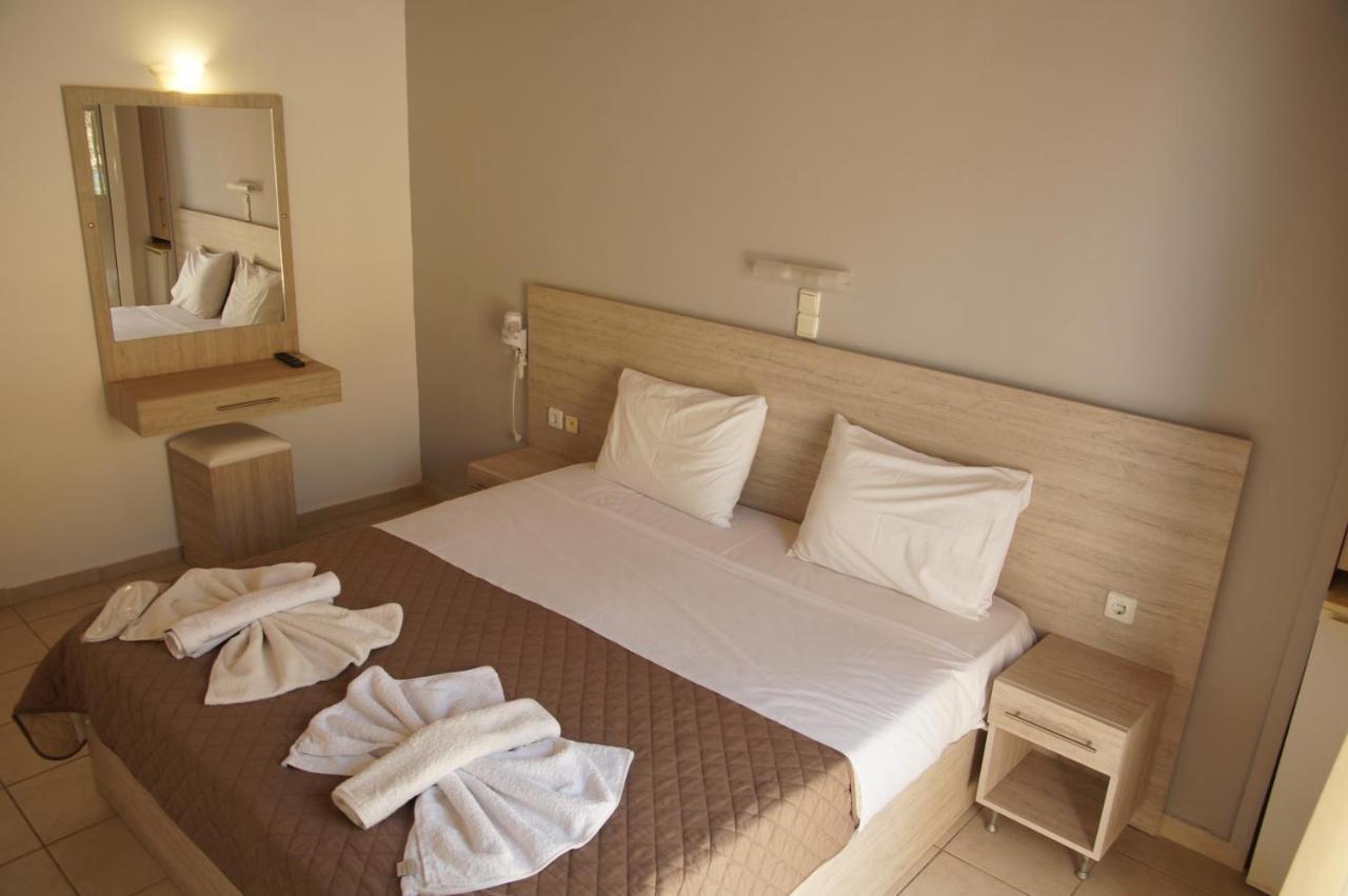 Αnna Hotel Loutrón Luaran gambar
